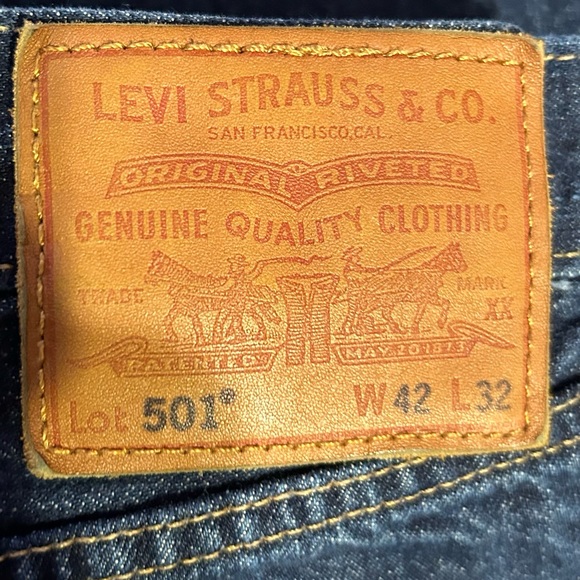 Levi’s 501 Button Fly Straight Leg Big E Jeans Size 42x32 Preowned. - Picture 5 of 7